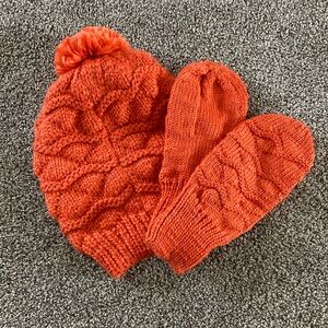 Knitted beanie with mittens set orange adult NWOT